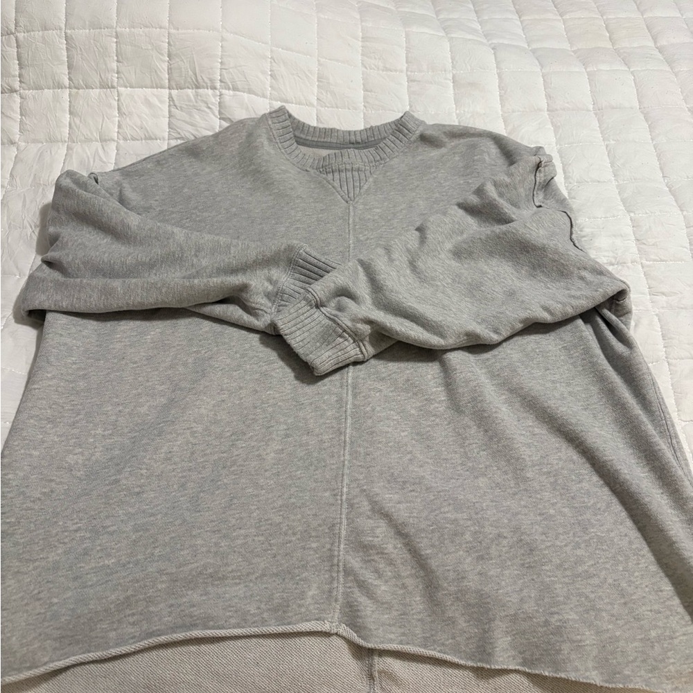 WMNS MEDIUM Aerie Distressed Sweatshirt Heather Grey